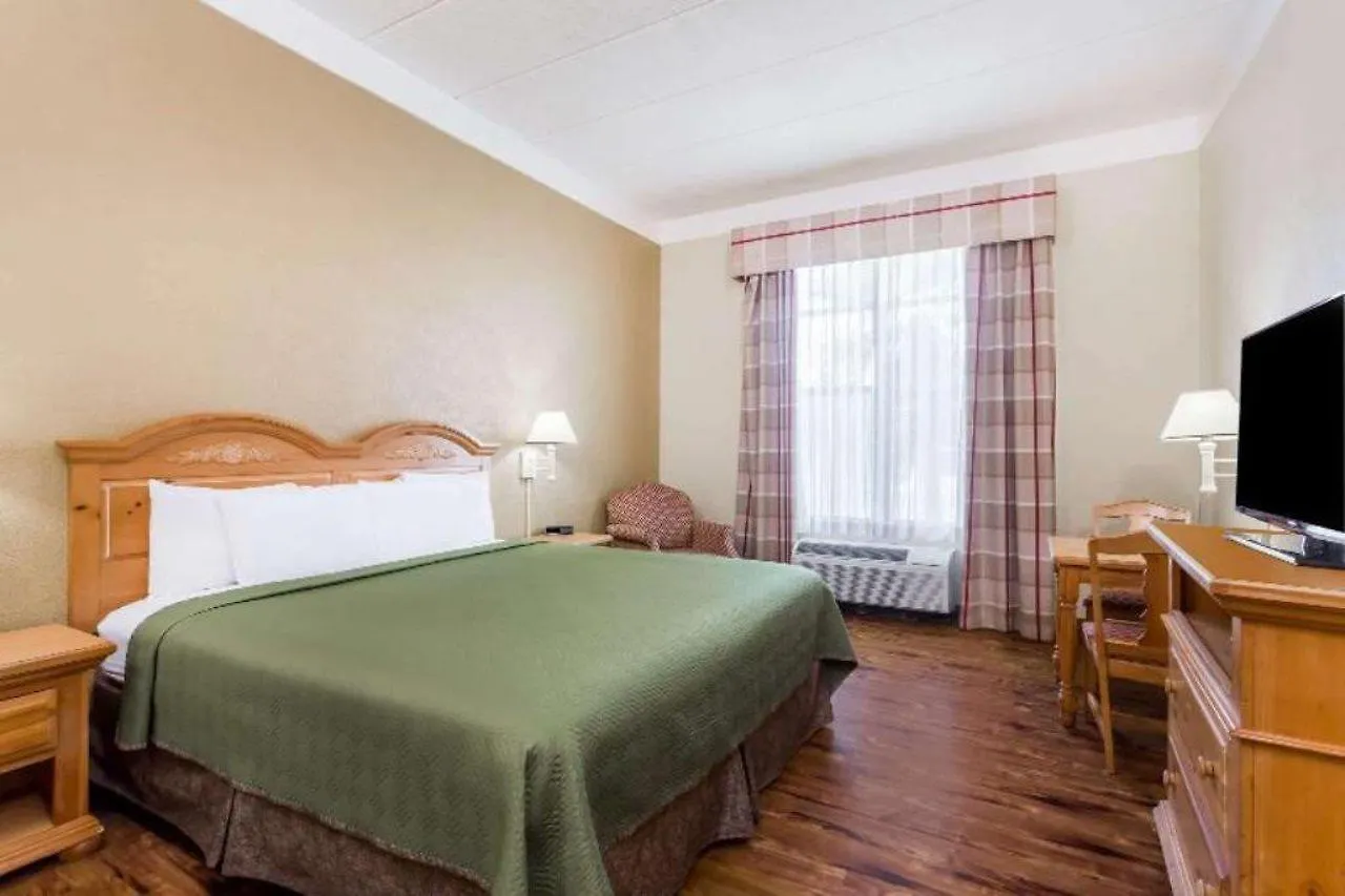 Wingate By Wyndham Savannah Gateway United States