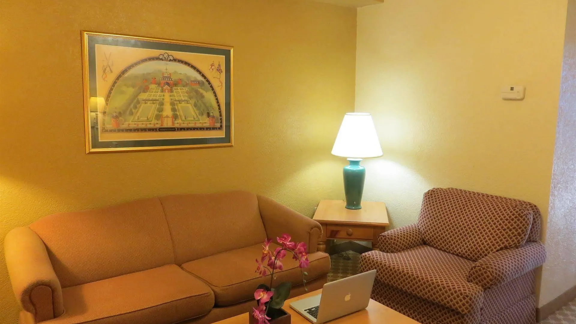 Wingate By Wyndham Savannah Gateway Hotel